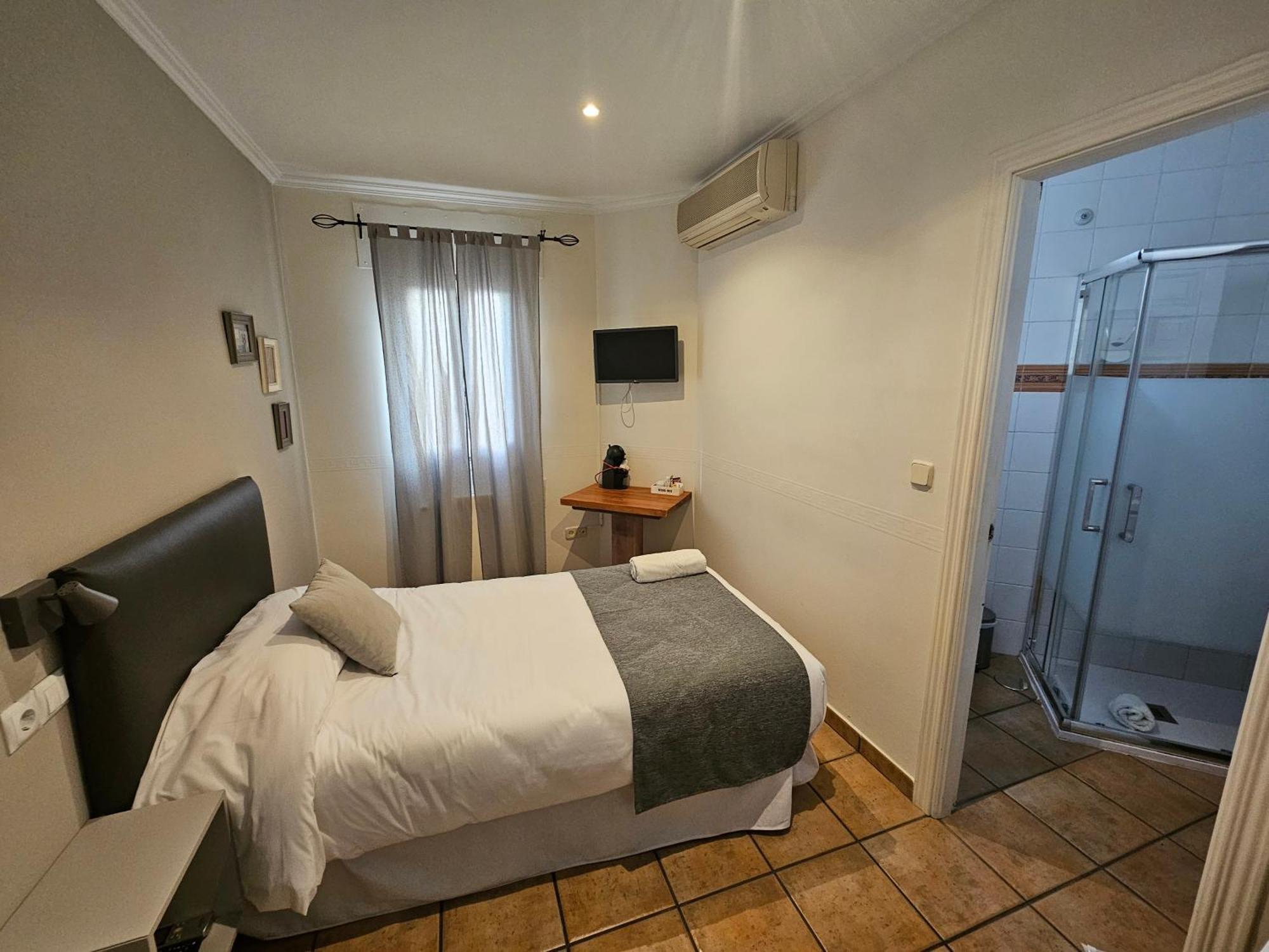 Hostal La Campana Толедо Экстерьер фото