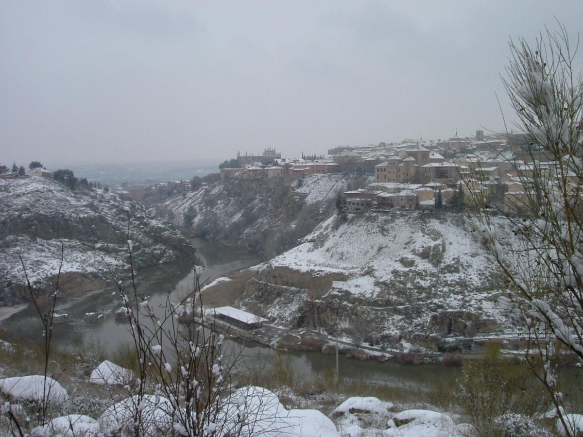 Hostal La Campana Толедо Экстерьер фото