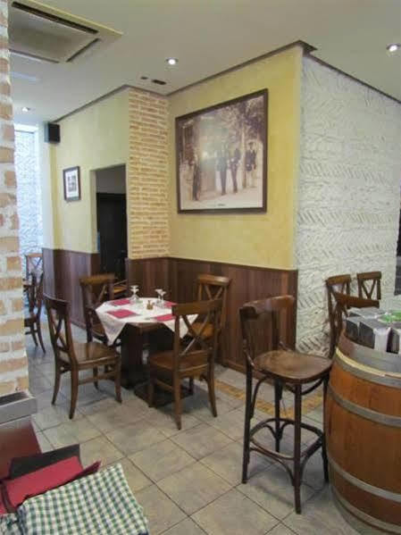Hostal La Campana Толедо Экстерьер фото