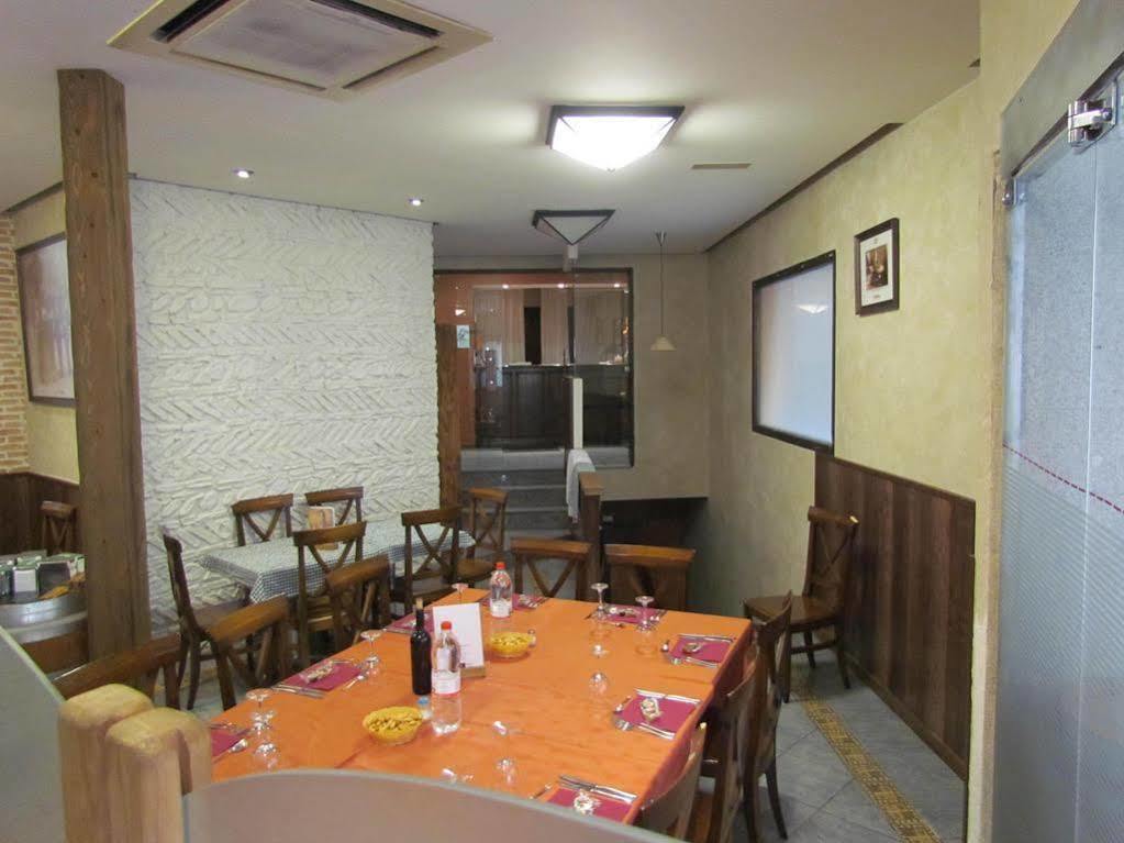 Hostal La Campana Толедо Экстерьер фото
